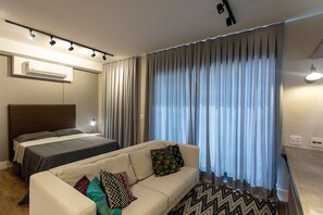 Bügeleisen/Bügelbrett, Internetzugang, Bettwäsche