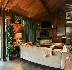 Smart-tv en een open haard