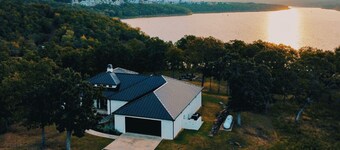 Lake front, Boat slip access, Sauna, Fire pit