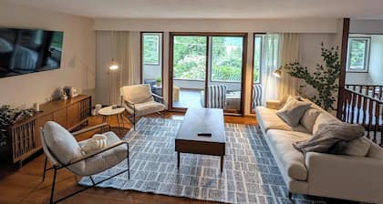Renovated Shuswap Lake Cabin in Blind Bay | Sleeps 12 | Walk to Lake & Marina