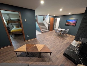 5 chambres, fer et planche à repasser, lit parapluie, Wi-Fi gratuit