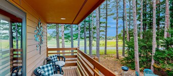 Cabin Style Condo with shared pool, hot tub, golf, & much more!