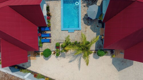 Sun Villa Zanzibar - Private Pool, 2 Houses & games