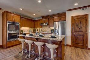 Fridge, microwave, oven, stovetop - Upscale Townhouse Walk to Heavenly, Casinos and Beach - TW401 (South Lake Tahoe)
