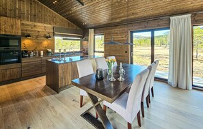 Dining - 4 bedroom stunning home in Eggedal (Eggedal)