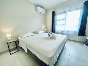 2 bedrooms, iron/ironing board, WiFi, bed sheets