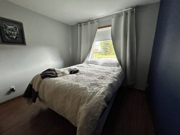 4 bedrooms, WiFi, bed sheets