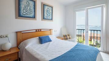 2 chambres, fer et planche Ă repasser, Wi-Fi gratuit, draps fournis