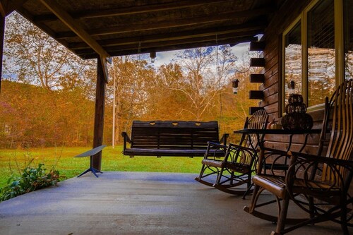 Shawnee Forest Cabin · Hot Tub · Fire Pit · Creek