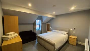 1 bedroom, iron/ironing board, WiFi, bed sheets