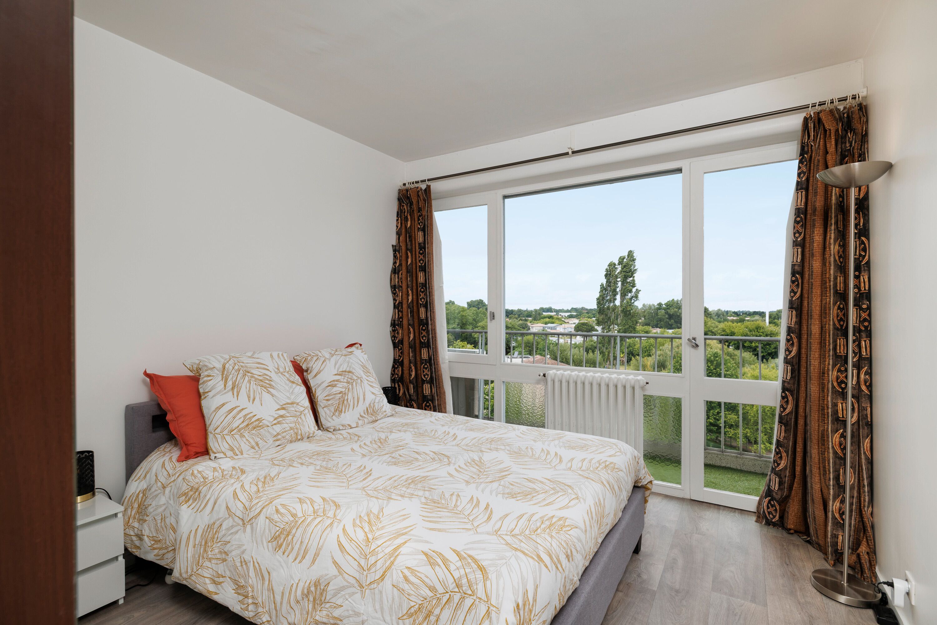 2 chambres, fer et planche à repasser, Wi-Fi gratuit, draps fournis