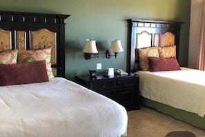 4 Schlafzimmer, Bügeleisen/Bügelbrett, WLAN, Bettwäsche