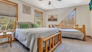 6 makuuhuonetta, silitysrauta/-lauta, Wi-Fi, vuodevaatteet