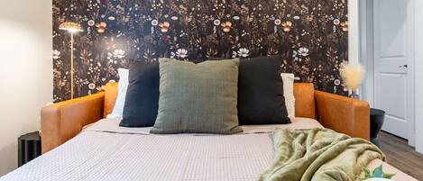 2 bedrooms, iron/ironing board, travel crib, free WiFi