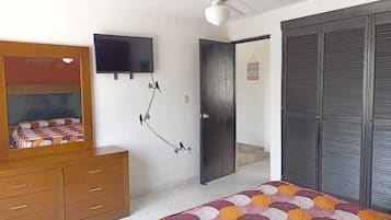 2 chambres, fer et planche Ă  repasser, Wi-Fi, draps fournis