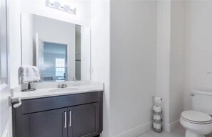 Handtücher, Seife, Toilettenpapier