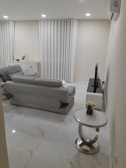 Charming 1Bedroom apartment with WiFi and AC in welcoming Coqueiro prestigio