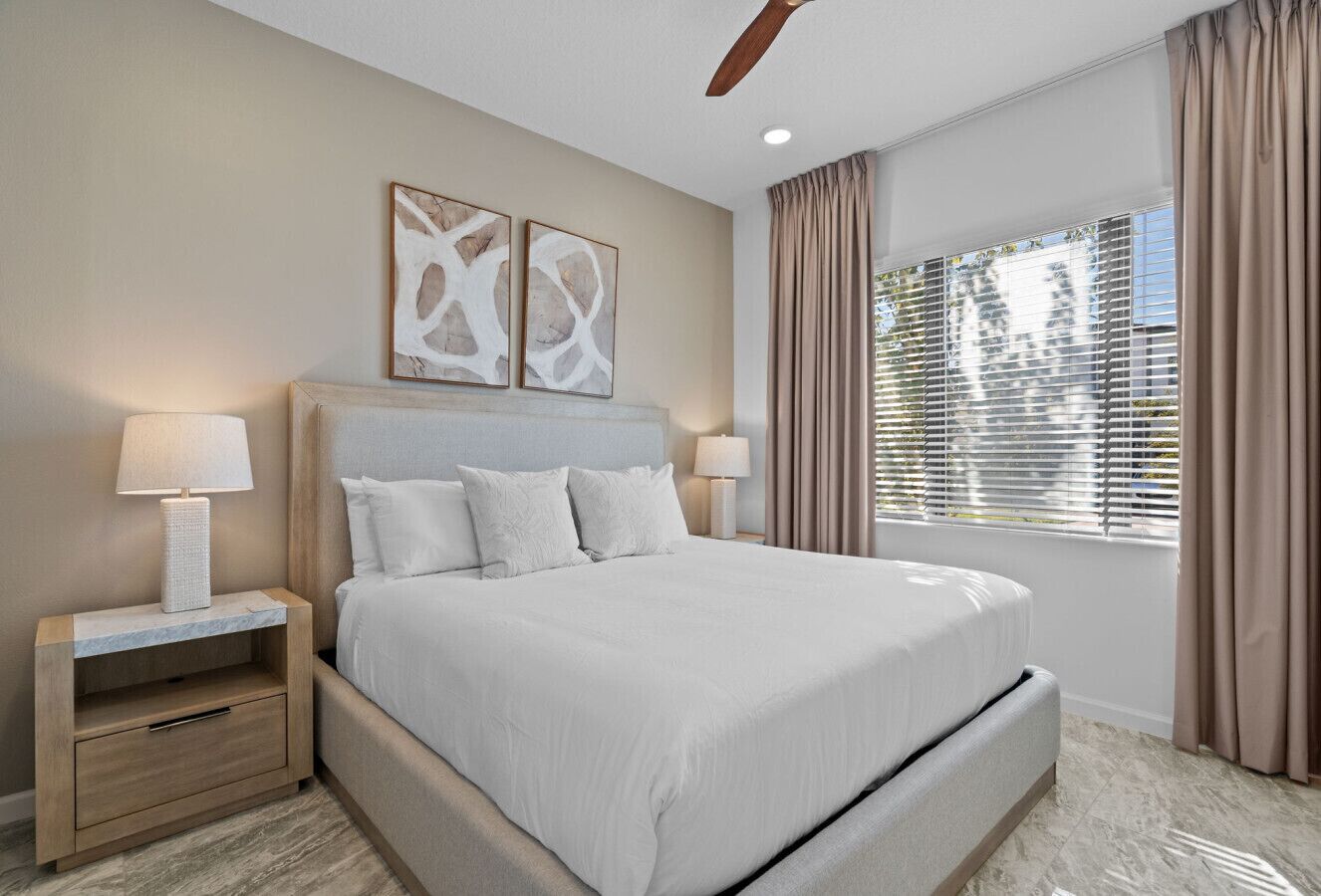 6 habitaciones, escritorio y tabla de planchar con plancha 