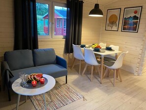 Comfort Cabin, Garden Area | 1 bilik tidur, seterika/papan seterika, Wi-fi percuma, cadar katil