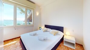 3 bedrooms, WiFi, bed sheets