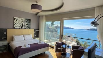 Exklusiv studio - 1 kingsize-säng - balkong - havsutsikt | Sängtillbehör av högsta kvalitet, skrivbord och arbetsyta för laptop