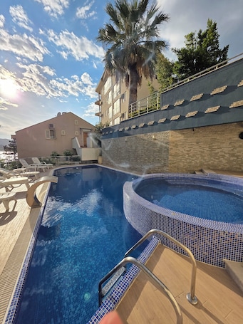 Seasonal outdoor pool