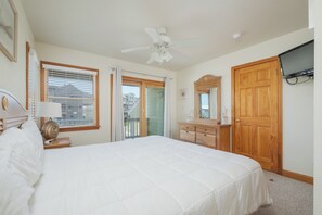 4 bedrooms, free WiFi, bed sheets