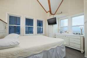6 bedrooms, free WiFi, bed sheets