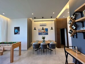 Appartement, 2 slaapkamers, keuken, uitzicht op bergen | Dineren op de kamer
