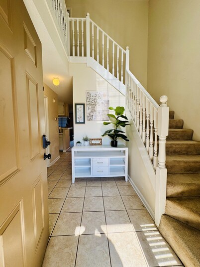 Pet Friendly/ Minutes from Fort Novosel w/Pool Access