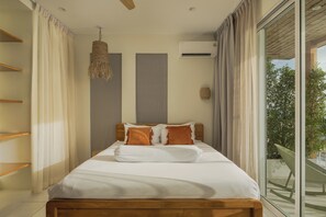 5 Schlafzimmer, Zimmersafe, Schreibtisch, Reisekinderbett