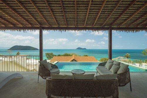 5BR SeaView Haven–Steps to Sand