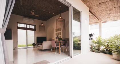 Charming 2-BR Seaside Haven