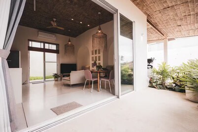 Charming 2-BR Seaside Haven