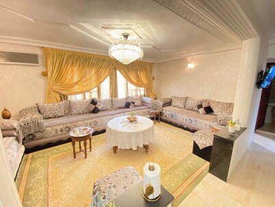 Charming 2-bedroom apartment with WiFi, AC in superb Fès