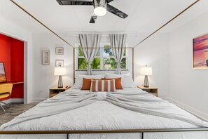 3 bedrooms, desk, iron/ironing board, travel cot