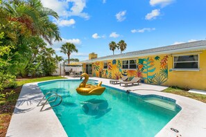 Et oppvarmet basseng