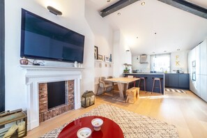 Apartment | Dining room - Lovely 2 Bedroom Flat In The Heart Of Chelsea (London)