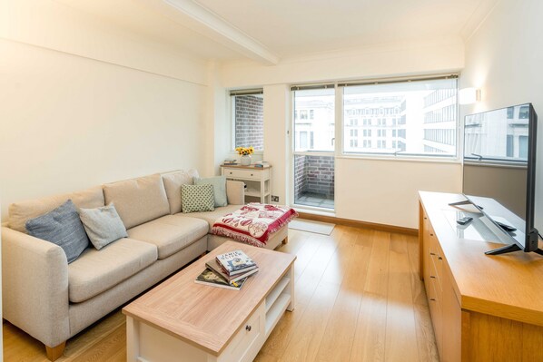 Apartemen Klasik | Area keluarga | Televisi 1-inci dengan saluran TV digital