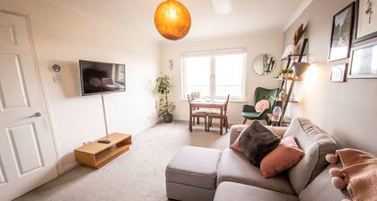 Tranquil 2Bed/2Bath Duplex Falkirk