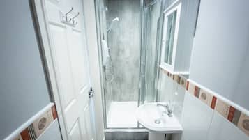 Apartemen Klasik | Kamar mandi | Handuk