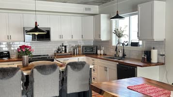 Microwave, oven, stovetop, dishwasher