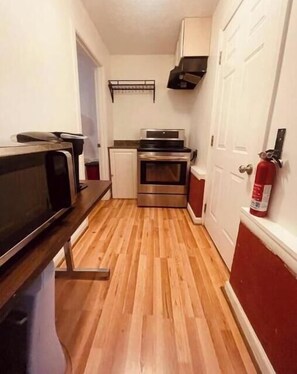 Oven, stovetop, dishwasher