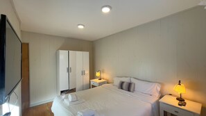 1 bedroom, WiFi, bed sheets