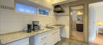 Centrally located PET friendly apartment