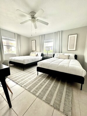2 bedrooms, iron/ironing board, WiFi, bed sheets - "Haven": Pool, Free Bikes & Walk to the Beach (Palm Beach Shores)