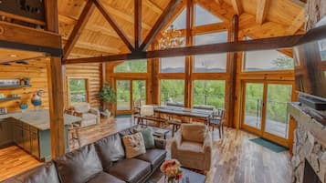 TV connectée, cheminée