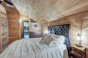 3 bedrooms, free WiFi - Luxe 2,500 Sq ft Historic Retreat-Near Blue Ridge (Epworth)