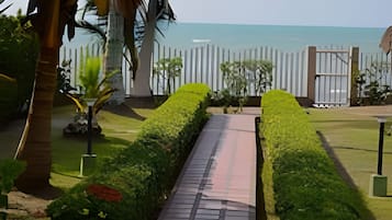 Chalet | Property grounds