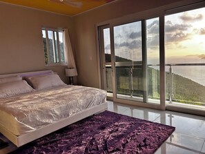 4 bedrooms, in-room safe, iron/ironing board, WiFi